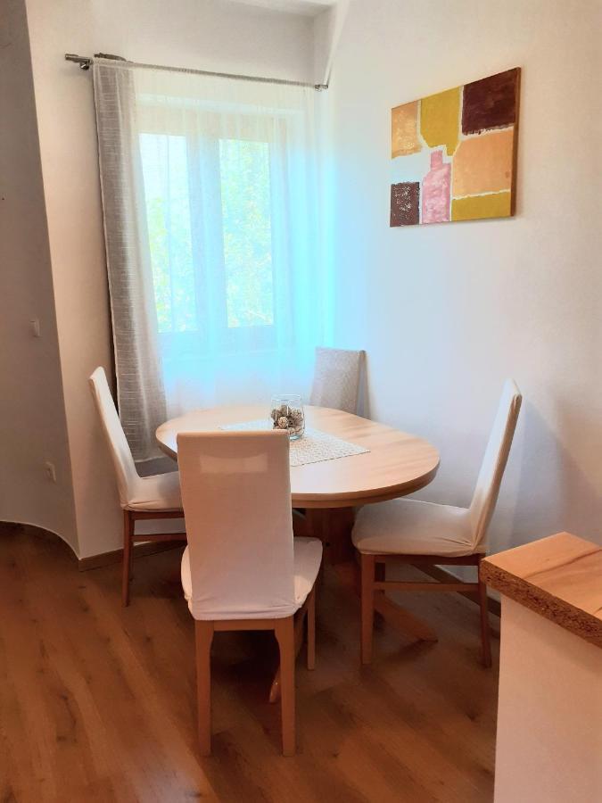 Апартаменты Apartman Paola Малинска Экстерьер фото